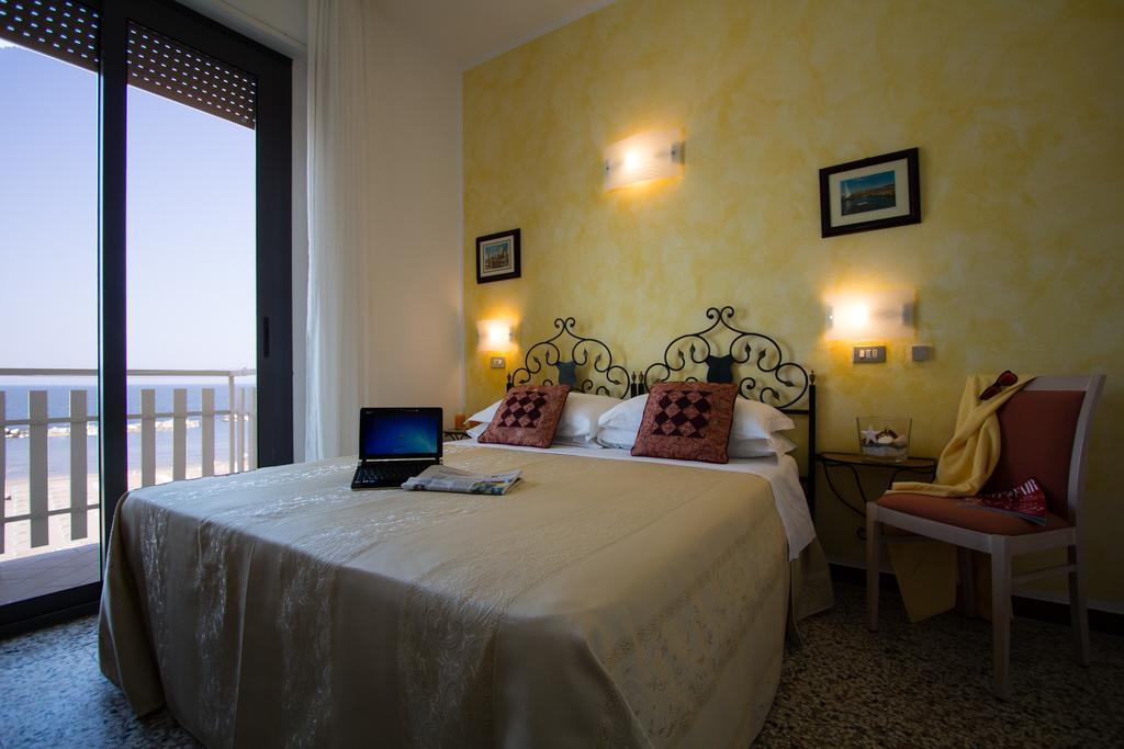 Hotel Villa Sole Resort Μπελάρια-Ιτζέα Μαρίνα Δωμάτιο φωτογραφία